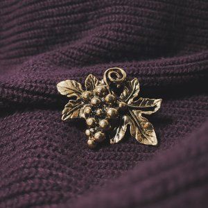 Vintage Gold Tone Grape Bunch Lapel Pin Brooch
